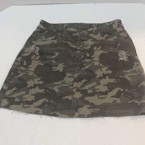 Vanilla Star women’s/juniors camouflage denim, distressed skirt size 3 - Picture 3 of 8